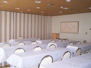 貸し会議室　1時間5000円です。