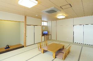和室　１２．５畳／１７．５畳