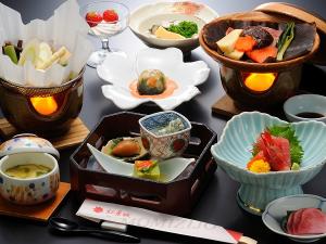 【調理長おすすめ和食会席膳】お食事イメージ