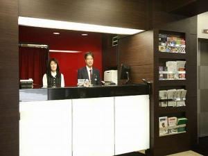 フロントカウンター（２４時間オープン）
