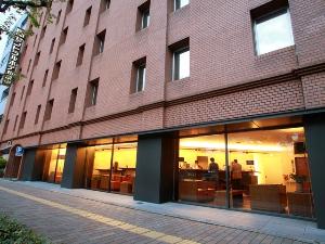 外観（西川沿い）