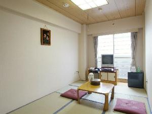 和室（バス付・洗浄機付トイレ付、大浴場利用可）