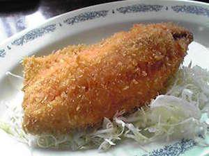 釣ったニジマスをその場で味わえます！ニジマス料理一例☆鱒のフライ