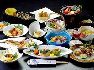 【コース例】　-覚楽の会席料理‐板長が何度も推敲を重ねたこだわりの膳