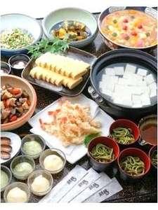 お食事処「錦鶴」の京都おばんざいランチバイキング