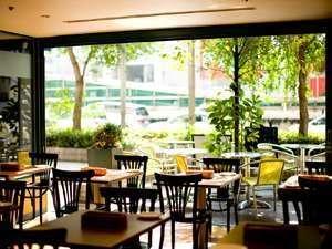 朝食会場（レストラン）
