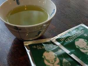 お部屋用ティーパックには、静岡の老舗から仕入れている抹茶入り玄米茶