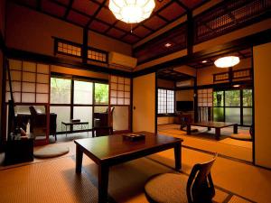 【朝霧】室内