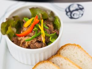 土佐和牛のしぐれ煮バケット添え