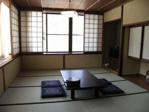 【客室】大人約５名様までお泊り可能です。