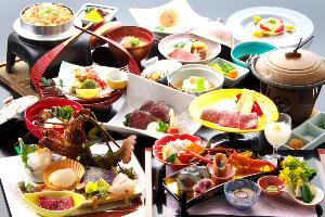 食材の宝庫土佐の高知を食す！土佐の逸品会席(春編)伊勢海老の姿造りや黒毛和牛を味わう