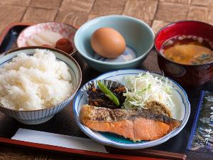 和朝食（鮭）