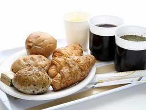 朝はパン・コーヒー・スープ等が無料サービスとなっております