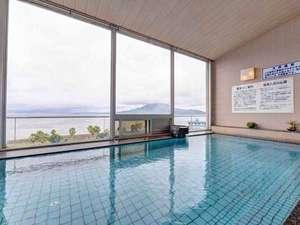 女湯　錦江湾と桜島が一望！なんと桜島が噴煙する瞬間を見ることができますよ！.jpg