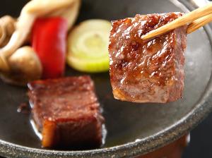 陶板焼き/黒毛和牛焼きしゃぶ、茄子、赤ピーマン、湿地、ぺコロス、胡麻ポン酢