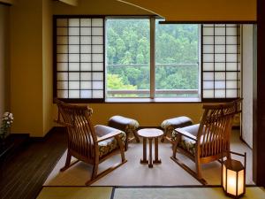 １０帖和室：榛名側に窓のあるお部屋　※イメージ写真　（お部屋番号の指定は出来ません）
