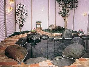 夢のある造型空間のア-トな庭園露天風呂「月あかり」