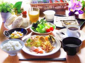 【バイキング朝食】和洋食のバイキング朝食は無料にてお召し上がりいただけます。