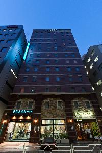 夜・外観