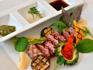 【ファインダイニング】県産食材を豊富に使った、スタイリッシュな「simaキュイジーヌ」