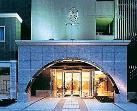 “駅前旅館の鉄筋版”がコンセプト