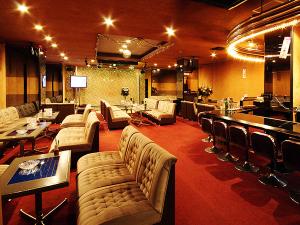 クラブ「ポンパドール」小規模グループのご会合などにお使いいただけます。