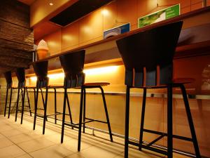 カウンターカフェ「デリデリ」ドリンクからスイーツ、北海道ラーメンまでお気軽にご利用いただける本格的なコーナーです。