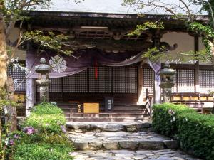 秋芳洞（湯本温泉から車約40分）