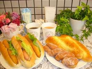 朝の焼きたて調理パン＆コーヒー＆コンソメスープ
