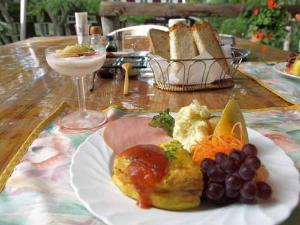 朝食の一番人気は、なんといってもベランダ席　自然を感じながら優雅に朝食を