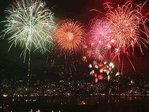 熱海のメインイベント♪海上花火大会（イメージ）