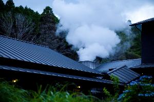 青湯の噴気