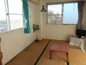 和室６畳間　こちらのお部屋は遠くに海、眼下に南の島らしいリゾートガーデンを見る事ができます。