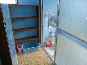 脱衣所も広く着替えも楽です