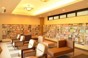 新設された漫画コーナーには10,000冊以上をご用意☆