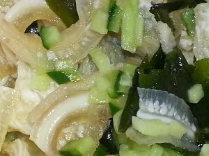 ミミガー（豚の耳）　コリコリした食感が特徴的です。お酒のおつまみなどに最適です。