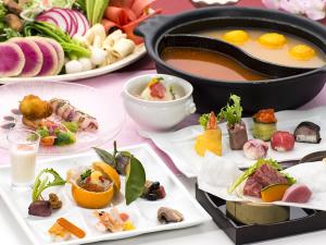 体に優しい創作料理と露天風呂付客室で女子会を満喫！（イメージ）