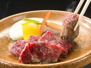 近江の肥沃な大地で育てられた近江牛を陶板焼きステーキでどうぞ（イメージ）