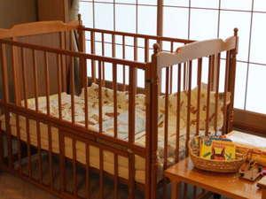 パパママ安心プランのお部屋に備えるベビーベッドと特典など