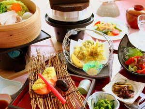 鶺鴒（せきれい）和食コース一例。旬の味覚をお楽しみ下さい。