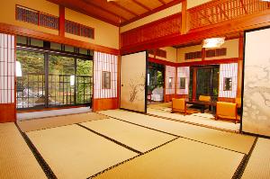 和室一例　昔ながらの落ち着いたお部屋です。