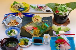 大山名水より生まれる豆腐料理と山海料理