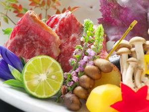 『鰹も良いケドやっぱりお肉が食べたい♪』方必見！黒毛和牛のステーキ付き