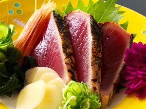 本場高知の【カツオの藁焼きタタキ】はこじゃんち旨い！