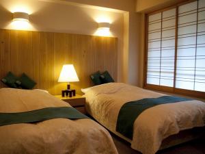 山の緑がここちよいツインルーム