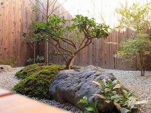 西対の庭