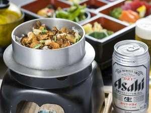 夜食プランの一例■釜飯弁当と缶ビール