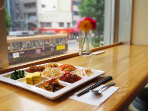 ◆無料朝食は5：00からで、忙しいあなたを応援！◆