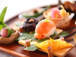 【夕食一例】旬の素材を生かした夕食は月替わりでご用意いたします