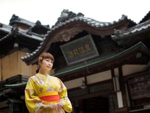 【道後温泉本館】当館より徒歩５分　改築１２０年を迎えた歴史ある建物と日本最古のお湯をお愉しみください。